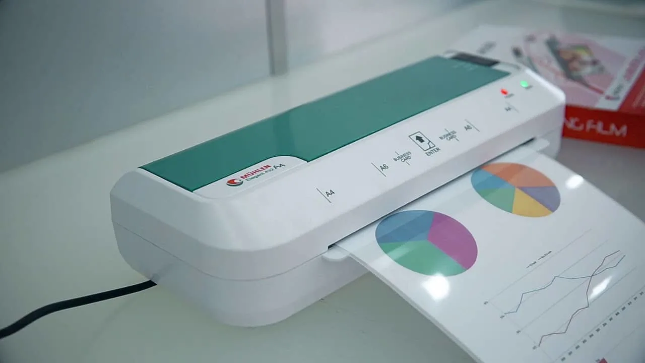 PVC kaplama – dayanıklı ve parlak yüzey kaplama örneği